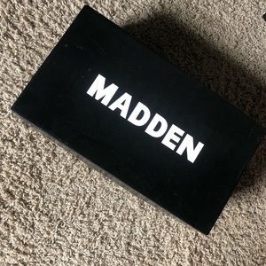Steve Madden M-Trace